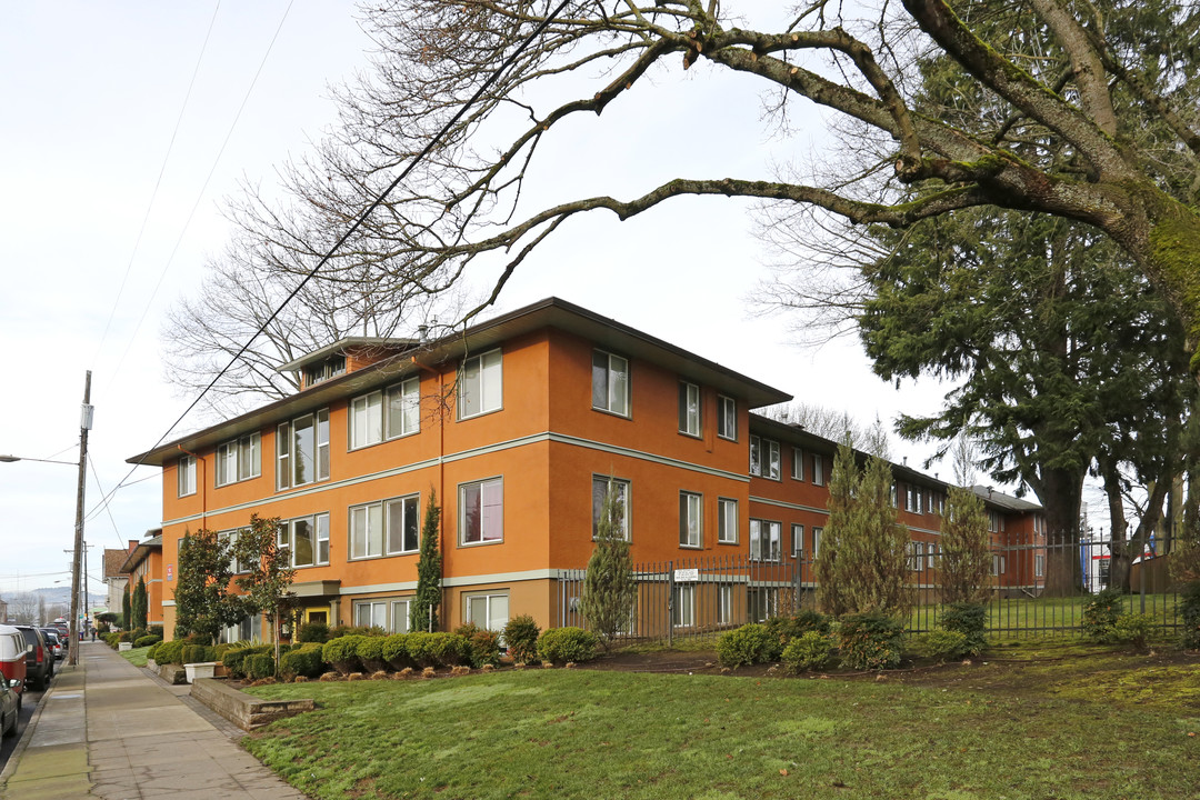 Park Lawn Apartments in Portland, OR - Foto de edificio