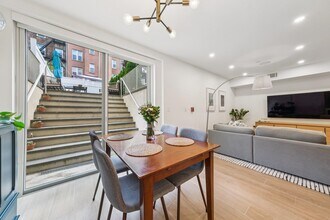 243 3rd St in Jersey City, NJ - Building Photo - Building Photo