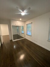 2016 Montana Ave in Santa Monica, CA - Foto de edificio - Building Photo