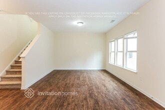 2070 Stonebrook Dr in Austell, GA - Foto de edificio - Building Photo