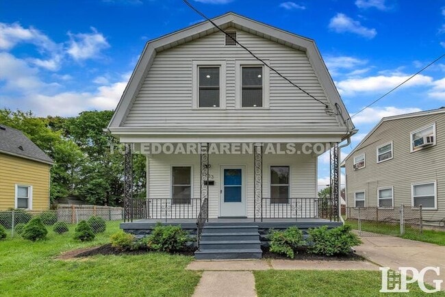1733 Stahlwood Ave in Toledo, OH - Building Photo - Building Photo