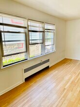 294 West Post Road, Unit 2C in White Plains, NY - Building Photo - Building Photo
