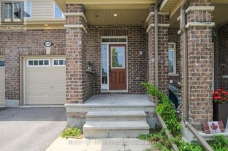 209 Hartsmere Dr in Ottawa, ON - Building Photo - Building Photo