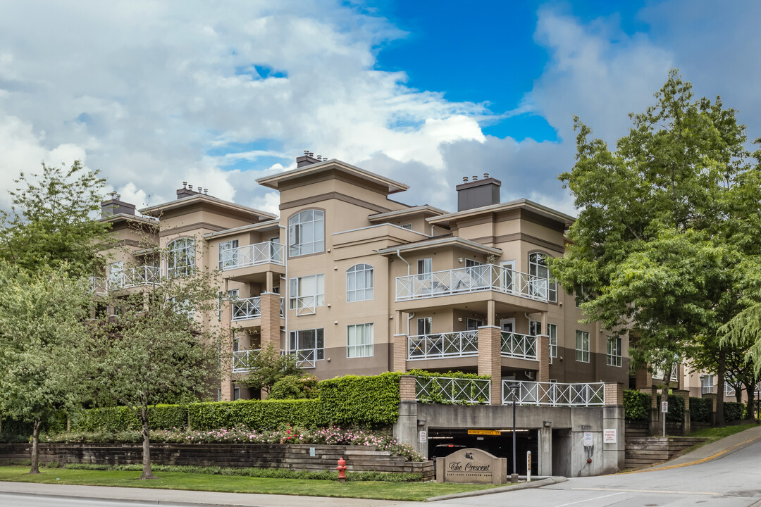 Crescent on Reeve Park in Port Coquitlam, BC - Building Photo