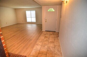 5725 Drexel Dr in Garland, TX - Building Photo - Building Photo