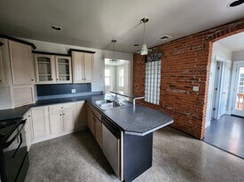 50-54 N Market St in Elizabethtown, PA - Building Photo