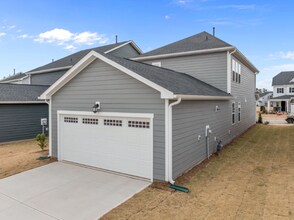 2932 Ocean Sunrise Dr in Wake Forest, NC - Foto de edificio - Building Photo