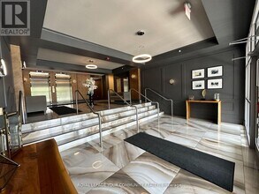 8302-8302 Islington Ave in Vaughan, ON - Building Photo - Building Photo
