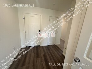 1826 Earliblaze Ave in Bakersfield, CA - Building Photo - Building Photo