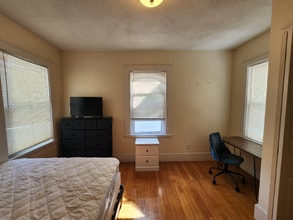 66 Brook St in Quincy, MA - Building Photo - Building Photo