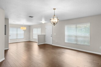 37638 Aaralyn Rd in Zephyrhills, FL - Building Photo - Building Photo