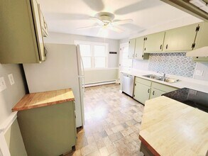 11 Union Pl in Manchester, CT - Building Photo - Building Photo