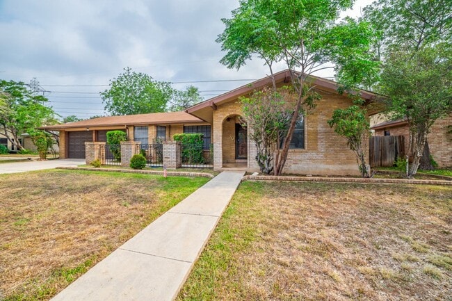 2523 Turkey Oak St in San Antonio, TX - Building Photo - Building Photo