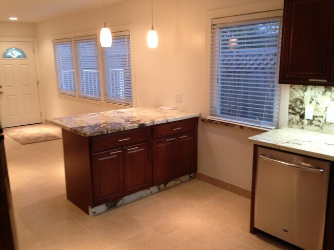 3631 Beethoven St in Los Angeles, CA - Building Photo - Building Photo