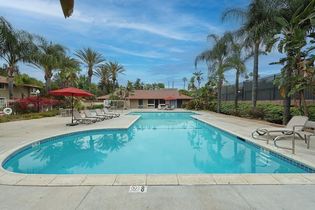 Citrus Place in Azusa, CA - Building Photo
