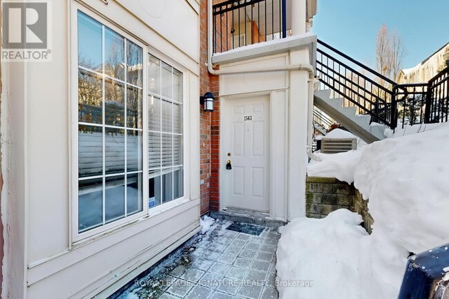 5 Everson Dr in Toronto, ON - Building Photo - Building Photo