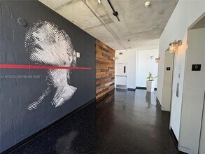 444 NE 30th St, Unit 906 in Miami, FL - Building Photo - Building Photo