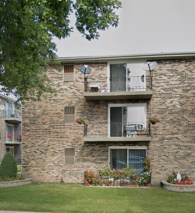 5846 W 77th St Rentals in Burbank, IL