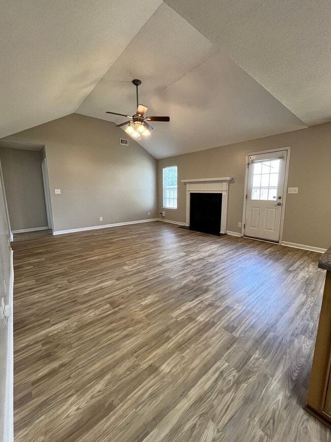 100 Coronation Dr in Bonaire, GA - Building Photo - Building Photo