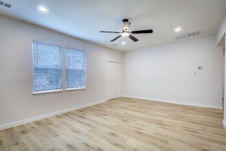 1106 N Harrison Ave in Sherman, TX - Building Photo - Building Photo