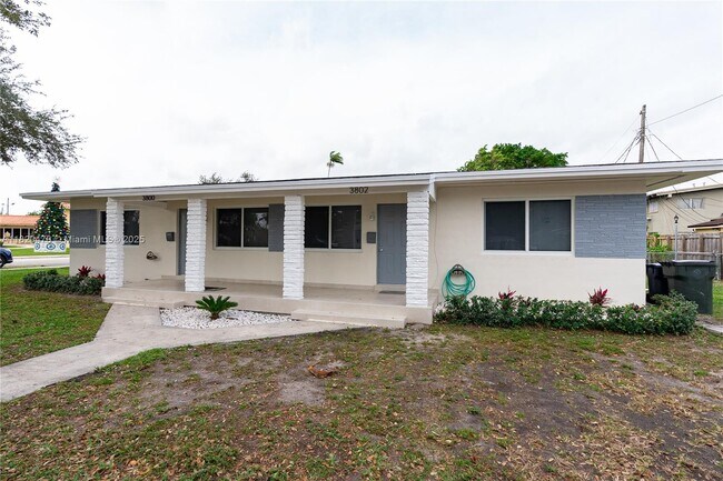 3802 NW 65th Ave-Unit -3802 in Virginia Gardens, FL - Building Photo - Building Photo