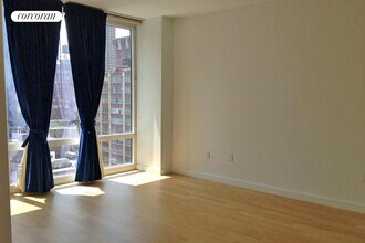 247 W 46th St in New York, NY - Foto de edificio - Building Photo
