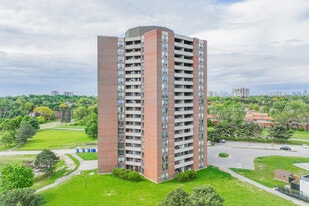 Forest Park Circle Ltd. in Mississauga, ON - Building Photo