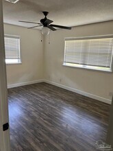 5574 Vega Dr in Milton, FL - Building Photo - Building Photo