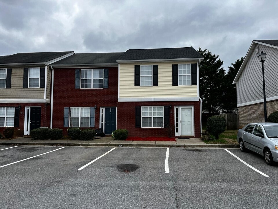 6 Princeton Pl Dr in Adairsville, GA - Building Photo