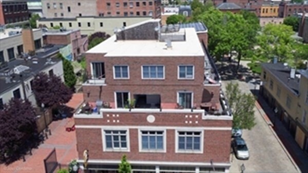 145 Union St in New Bedford, MA - Building Photo