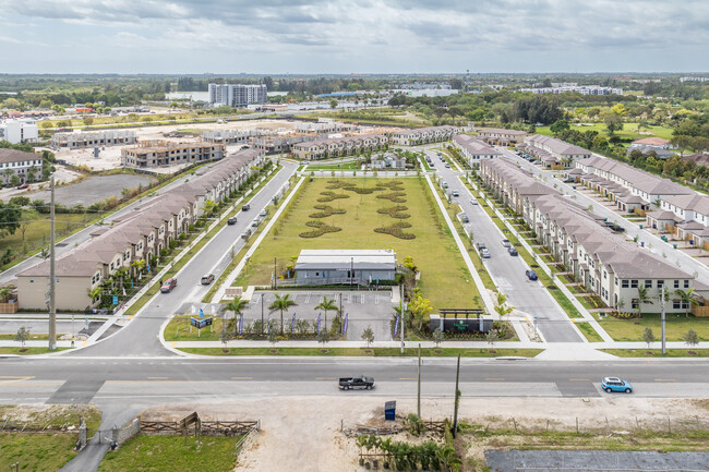 Harmony Parc in Homestead, FL - Building Photo - Building Photo