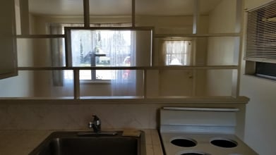 10535 118th Ave N in Largo, FL - Building Photo - Building Photo