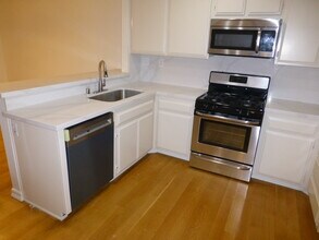 3620 Sunnyside Dr in Yorba Linda, CA - Foto de edificio - Building Photo