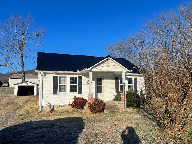 property at 380 Hogan's Creek Rd