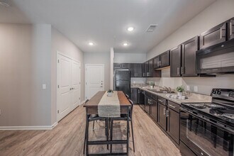 3 Springs Apartments in Balch Springs, TX - Foto de edificio - Building Photo