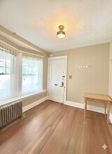 35 Matchett St, Unit 1 in Boston, MA - Foto de edificio - Building Photo