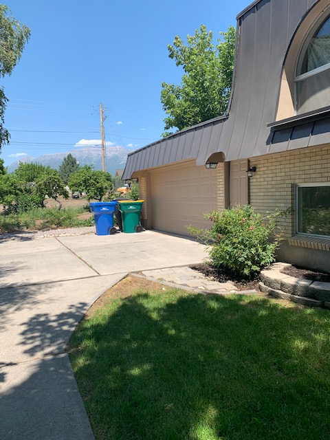 142 E 2000 S St-Unit -Large Room in Orem, UT - Building Photo