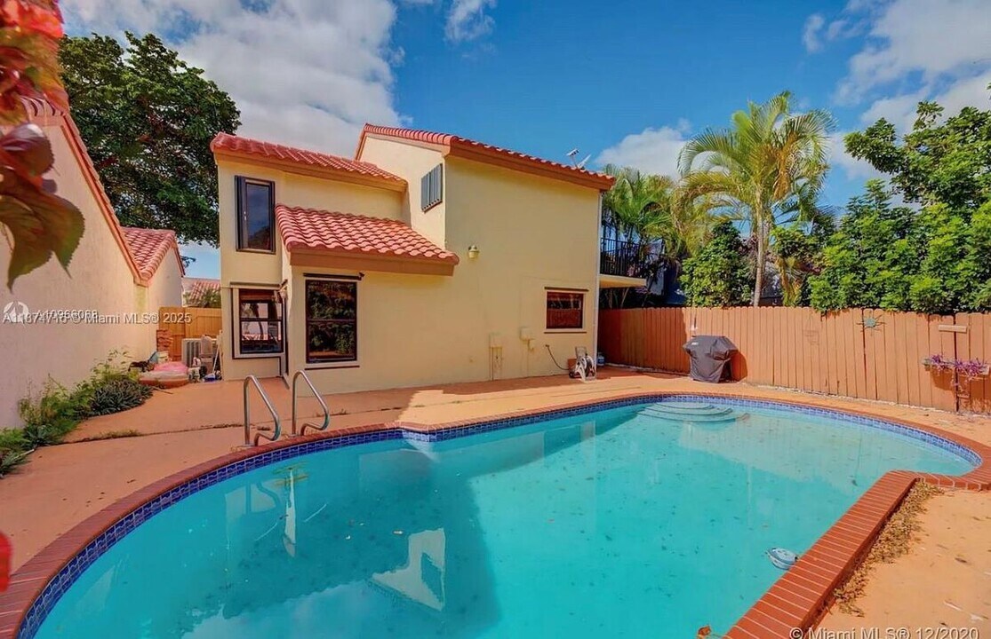 9953 SW 147th Ct in Miami, FL - Building Photo