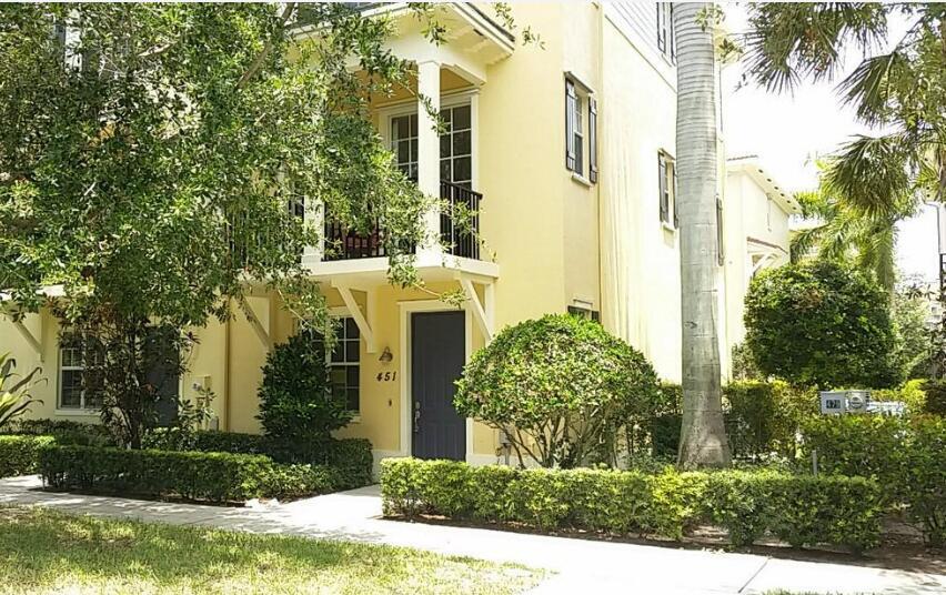 451 School House Rd in Jupiter, FL - Building Photo