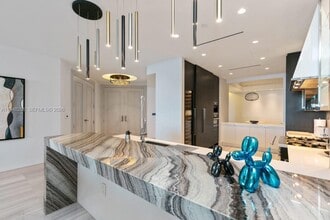 17901 Collins Ave in Sunny Isles Beach, FL - Building Photo - Building Photo