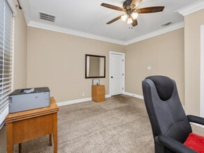 1826 W French Pl in San Antonio, TX - Building Photo - Building Photo