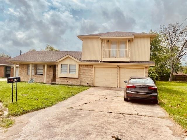 14 Richards Courts in La Marque, TX - Building Photo