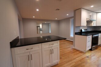 72 Louise Rd in Chestnut Hill, MA - Building Photo - Building Photo