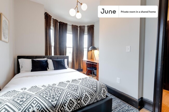 Private bedroom in 4 bed/1.5 bath Home in Boston, MA - Building Photo - Building Photo