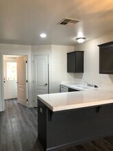 6120 Royal Coach Cir in Bakersfield, CA - Building Photo - Building Photo