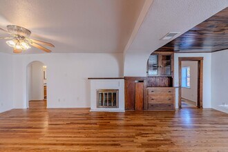 609 Candelaria Rd NW in Albuquerque, NM - Building Photo - Building Photo