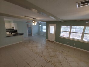 633 Mosswood Dr in Conroe, TX - Building Photo - Building Photo