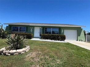 18148 Wolbrette Cir in Port Charlotte, FL - Building Photo - Building Photo