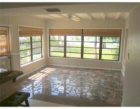 1419 Crest Dr in Lake Worth Beach, FL - Building Photo - Building Photo