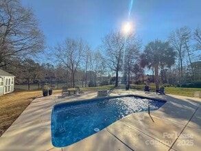 876 Armstrong Rd in Belmont, NC - Building Photo - Building Photo